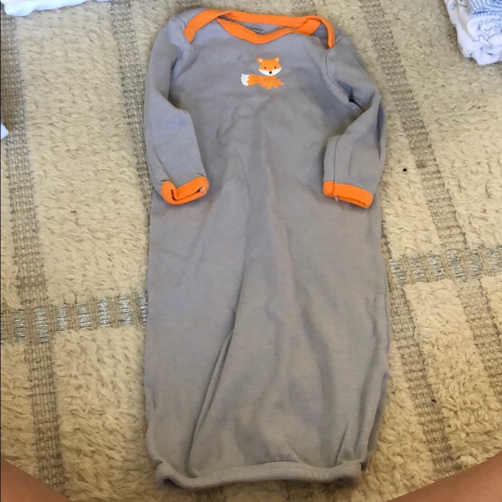 Luvable friends 0-6M fox nightgown